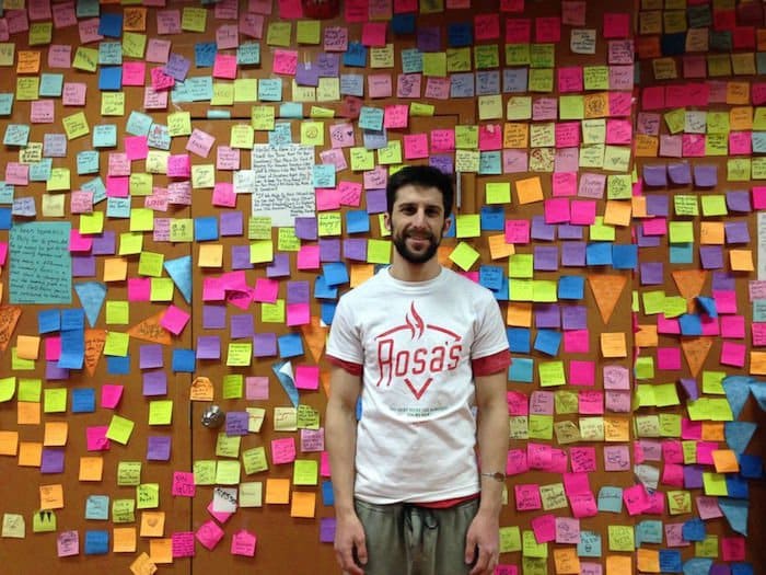 Citation Payez votre pizza avec un Post-It. C’est ce que vous permet la pizzeria d’un ancien employé de Wall Street